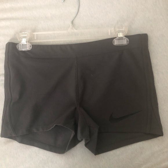 Nike DRI-FIT women’s training shorts - Picture 1 of 1